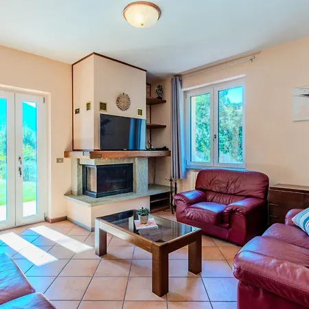 Letizia By Interhome *