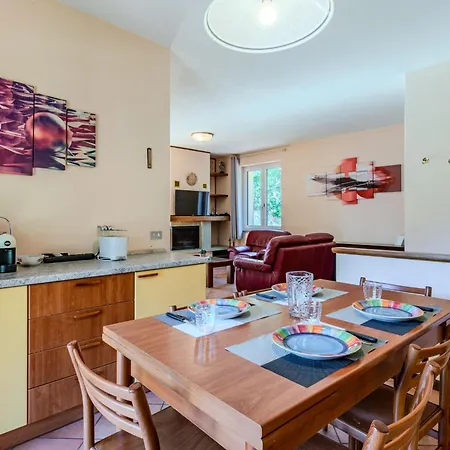 Letizia By Interhome Appartement Gera Lario